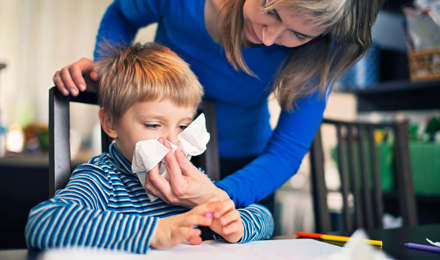 Mon Bebe Eternue Beaucoup Decouvrez Pourquoi Lotus