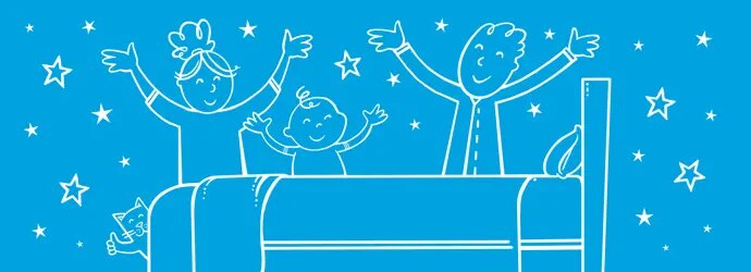 Une famille dans une chambre bien rangée qui lève les bras de joie avec des étoiles en arrière-plan