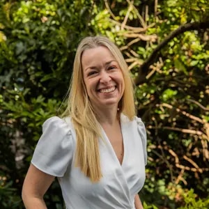 Ammatillinen kasvokuva: tri Helen Evans-Howells, British Society of Allergy and Clinical Immunology.